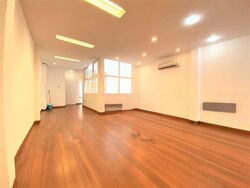 100 Am (D2), Office #472962411